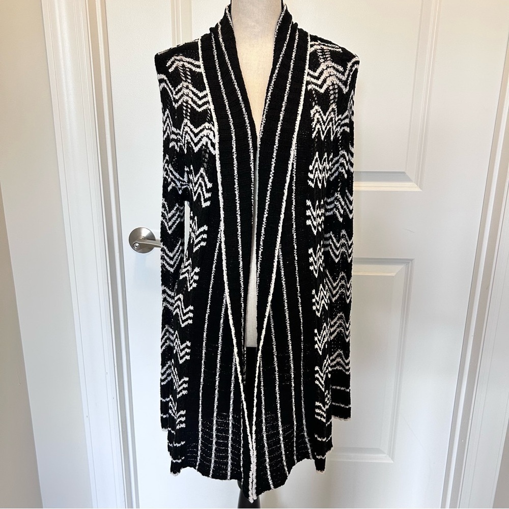 BCBGMaxAzria Black and White Open Front Cardigan SZ XL